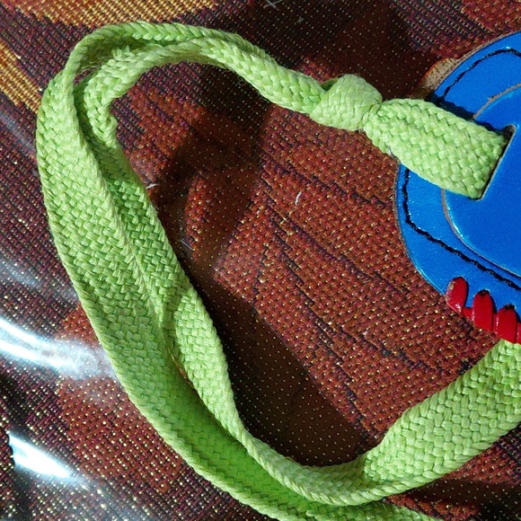 Handcrafted Blue & Red Floral Leather Pendant Necklace - Picture 4 of 5